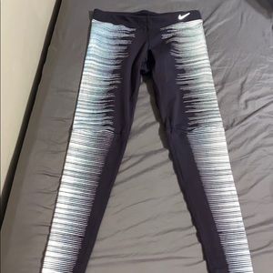 Nike reflective workout legging
